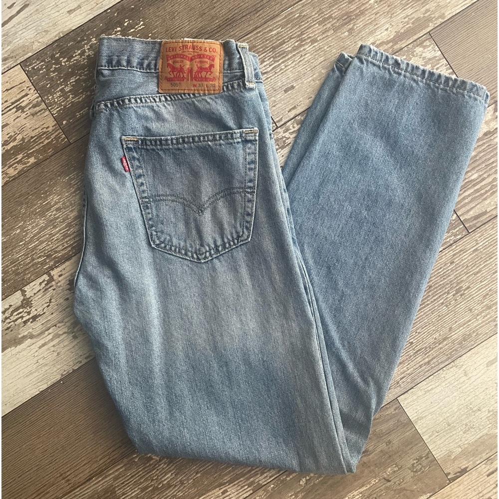 Levi’s light wash straight fit 505 jeans